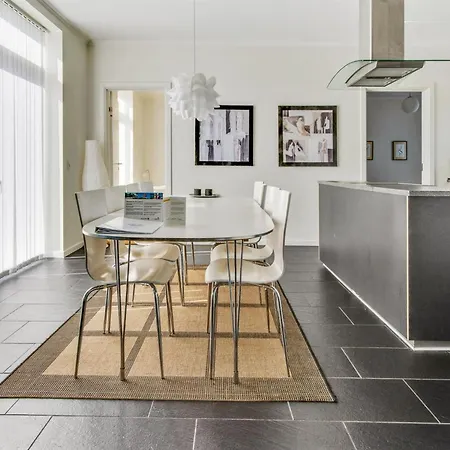 Edda - 400m From The Sea By Interhome Hals